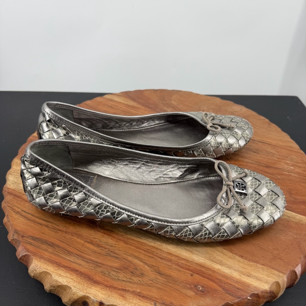 Tory Burch Woven snake Pewter‎ ballet bow Flats metallic